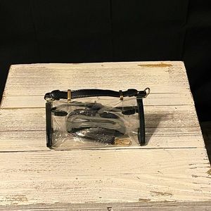 Clear stadium purse with adjustable strap